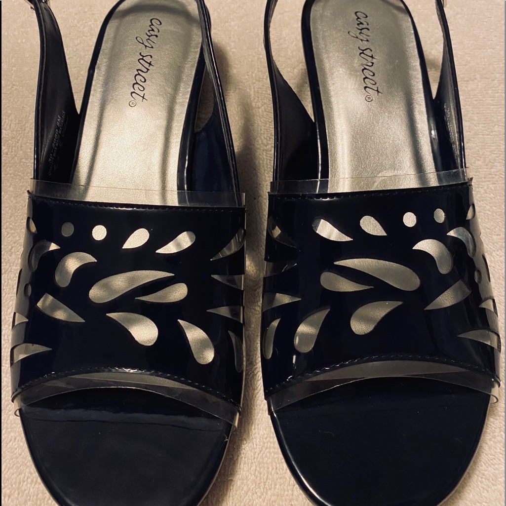 Brand New Comfortable Sandals By Easy Street Box 73 Brand New Comfortable Sandals By Easy Street Box 73